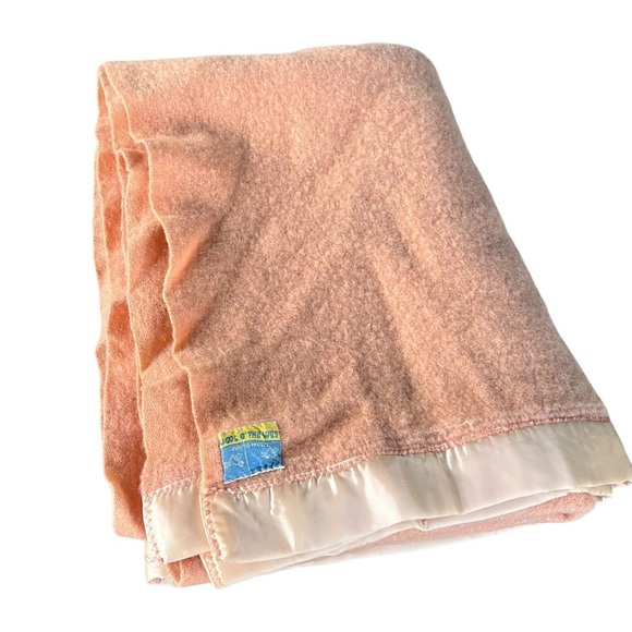 VTG Wool O’ The West Apricot Satin Trim Wool Blanket Portland Woolen Mills READ - Picture 10 of 10